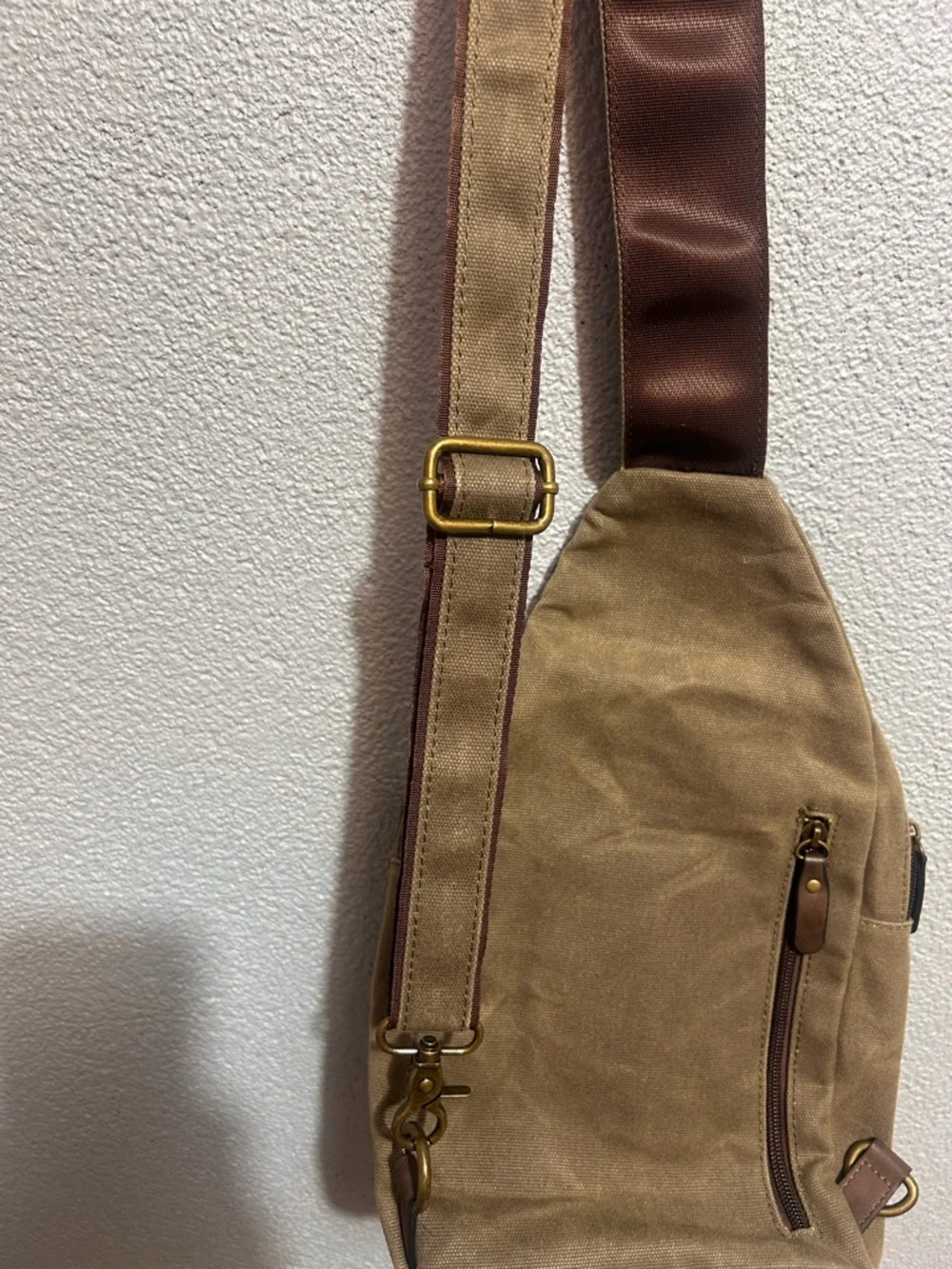 Mutual weave sling bag